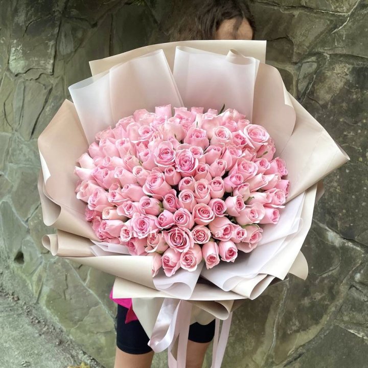 101 нежно-розовая роза Каролина  в Владимире