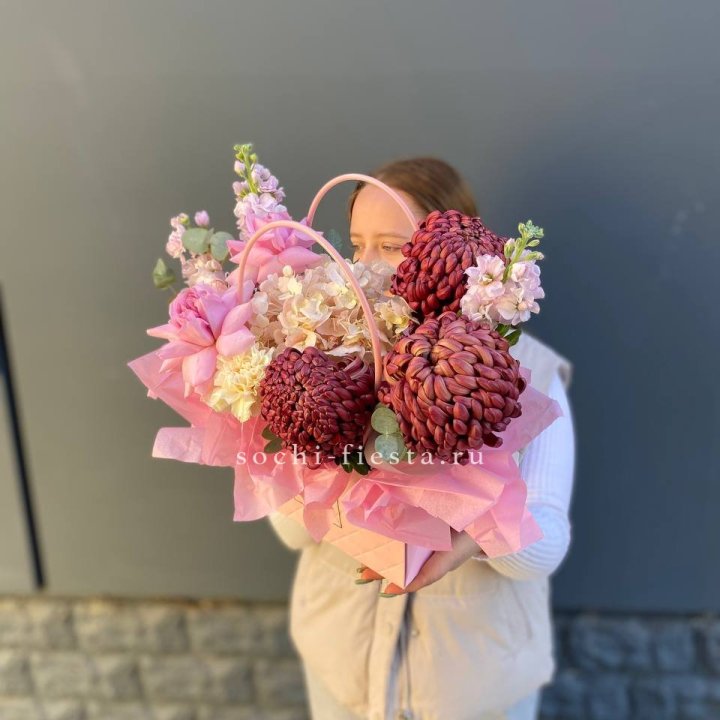 Сумочка нежная с бигуди в Владимире