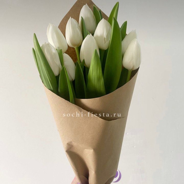 Букет белых тюльпанов в Владимире